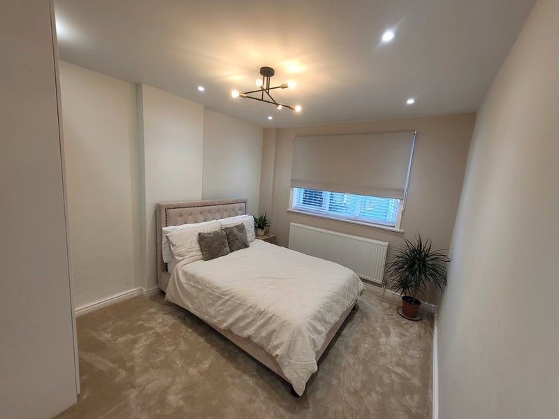 Room Haldon Road in Manchester