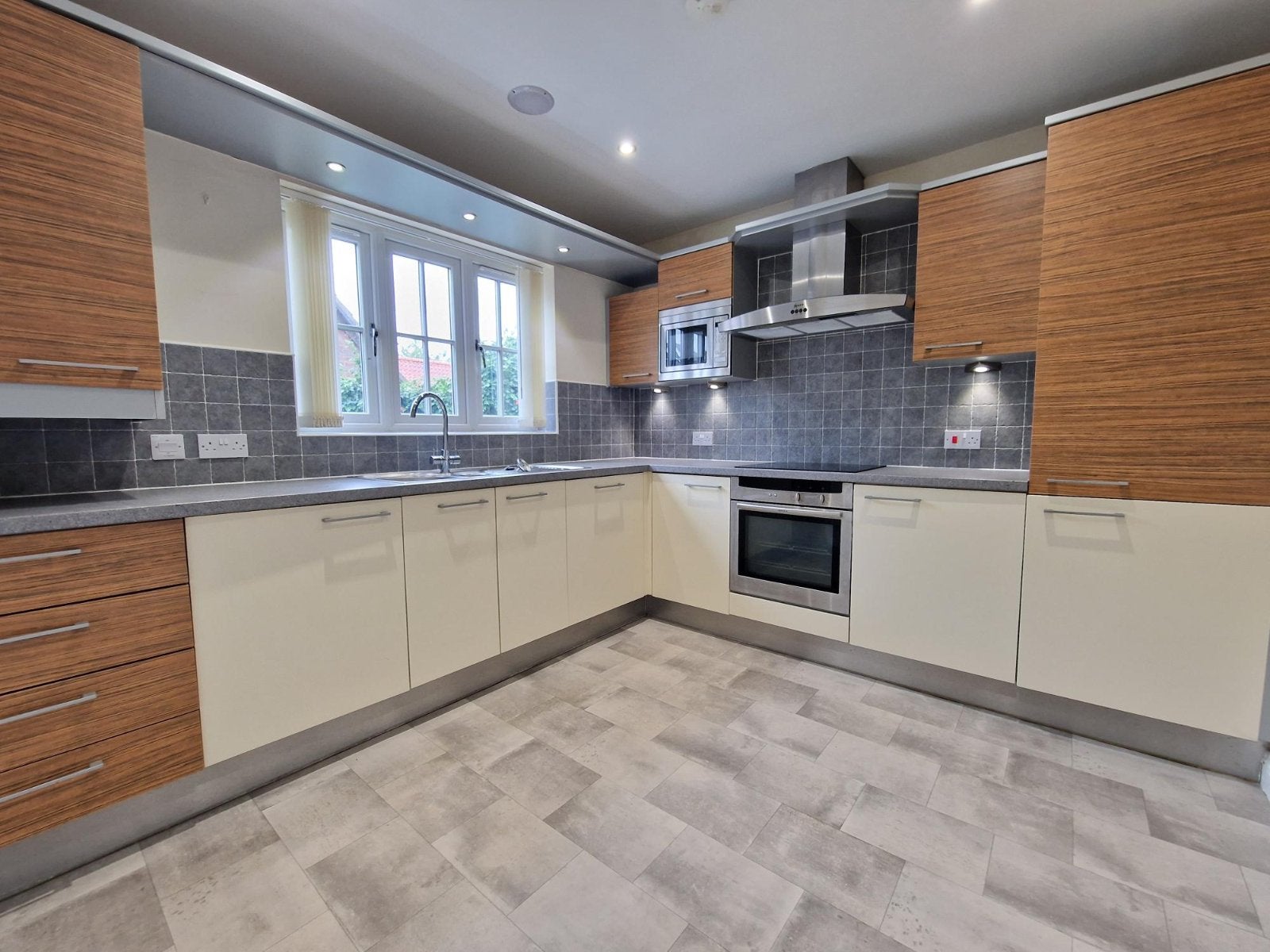 House St Marys Walk in North Ferriby