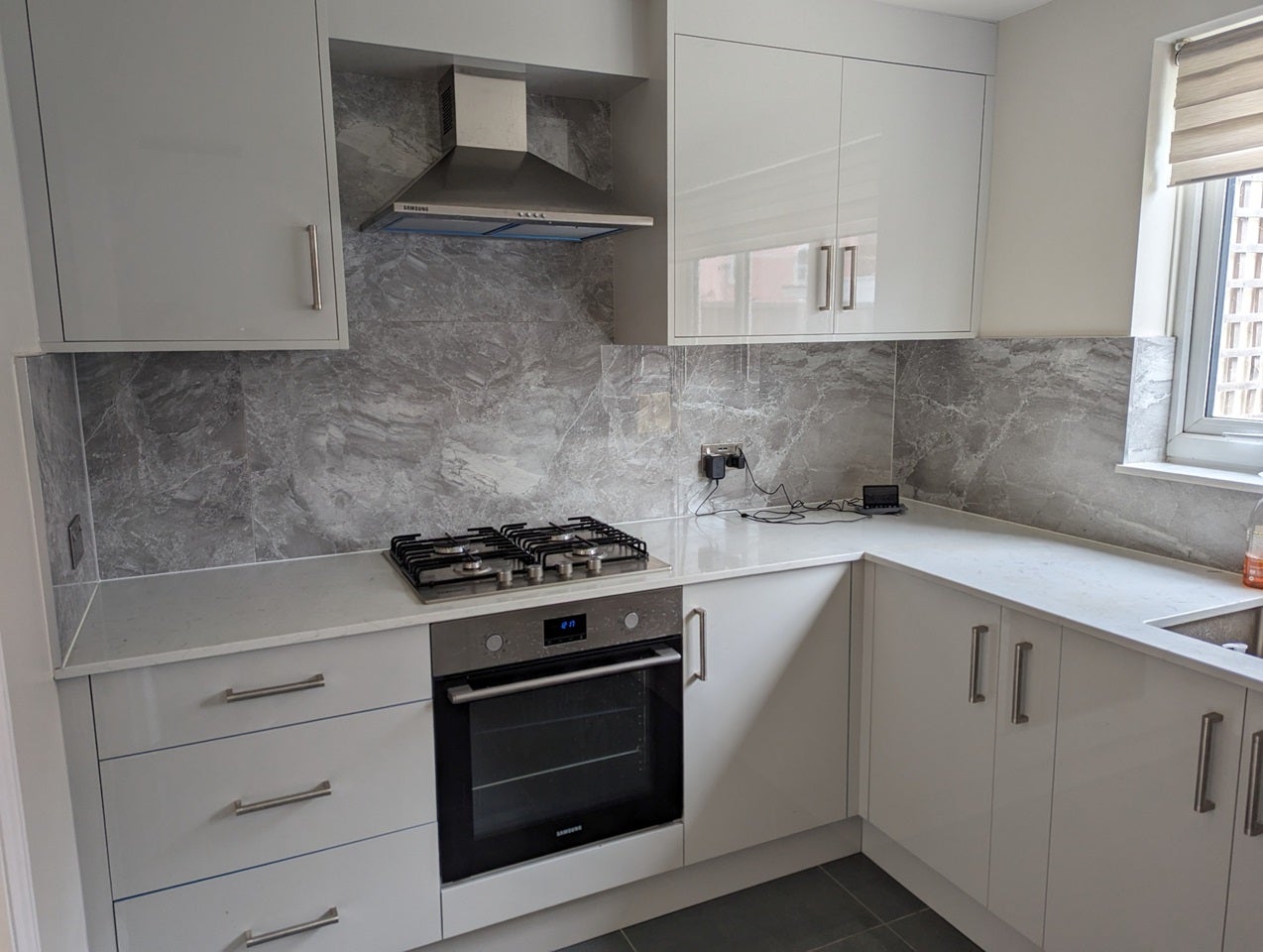 Flat Ballards Lane in Greater London