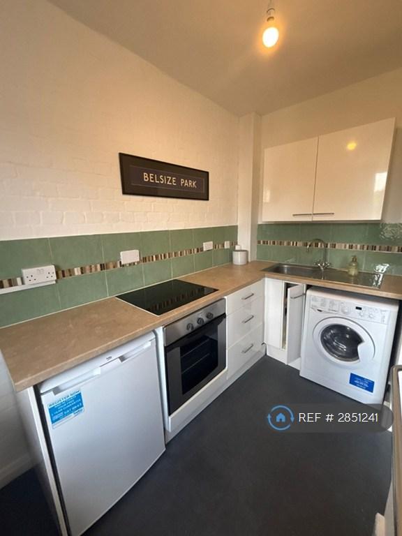 Flat Haverstock Hill in Greater London