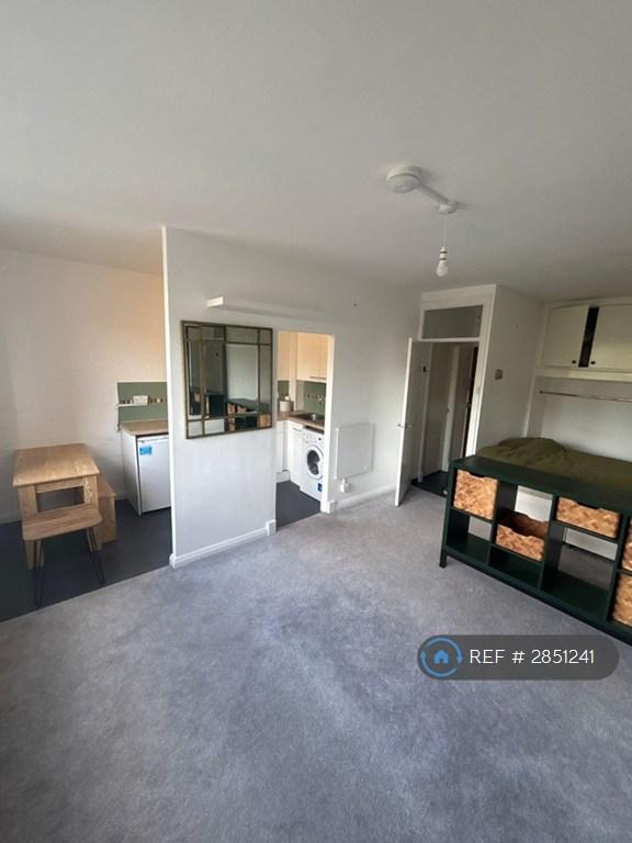 Flat Haverstock Hill in Greater London
