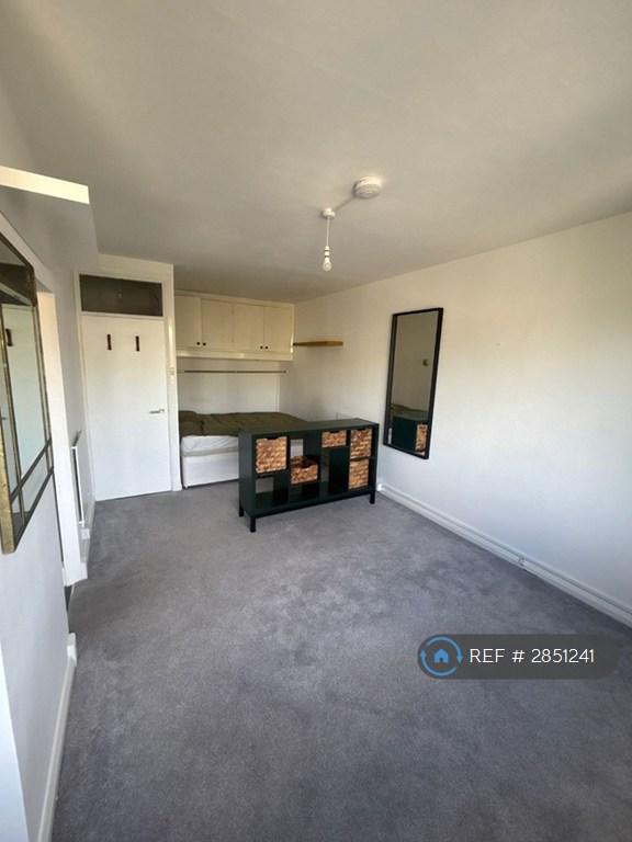 Flat Haverstock Hill in Greater London