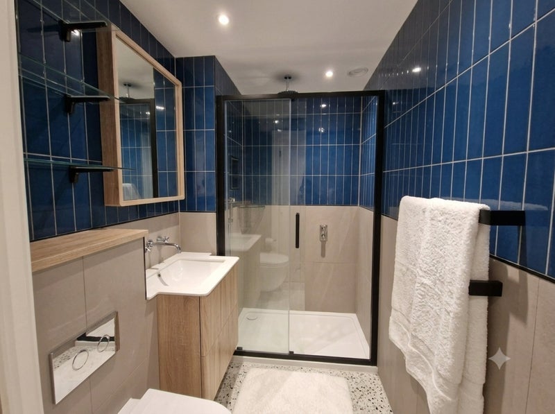 Room Danvers Avenue in Greater London