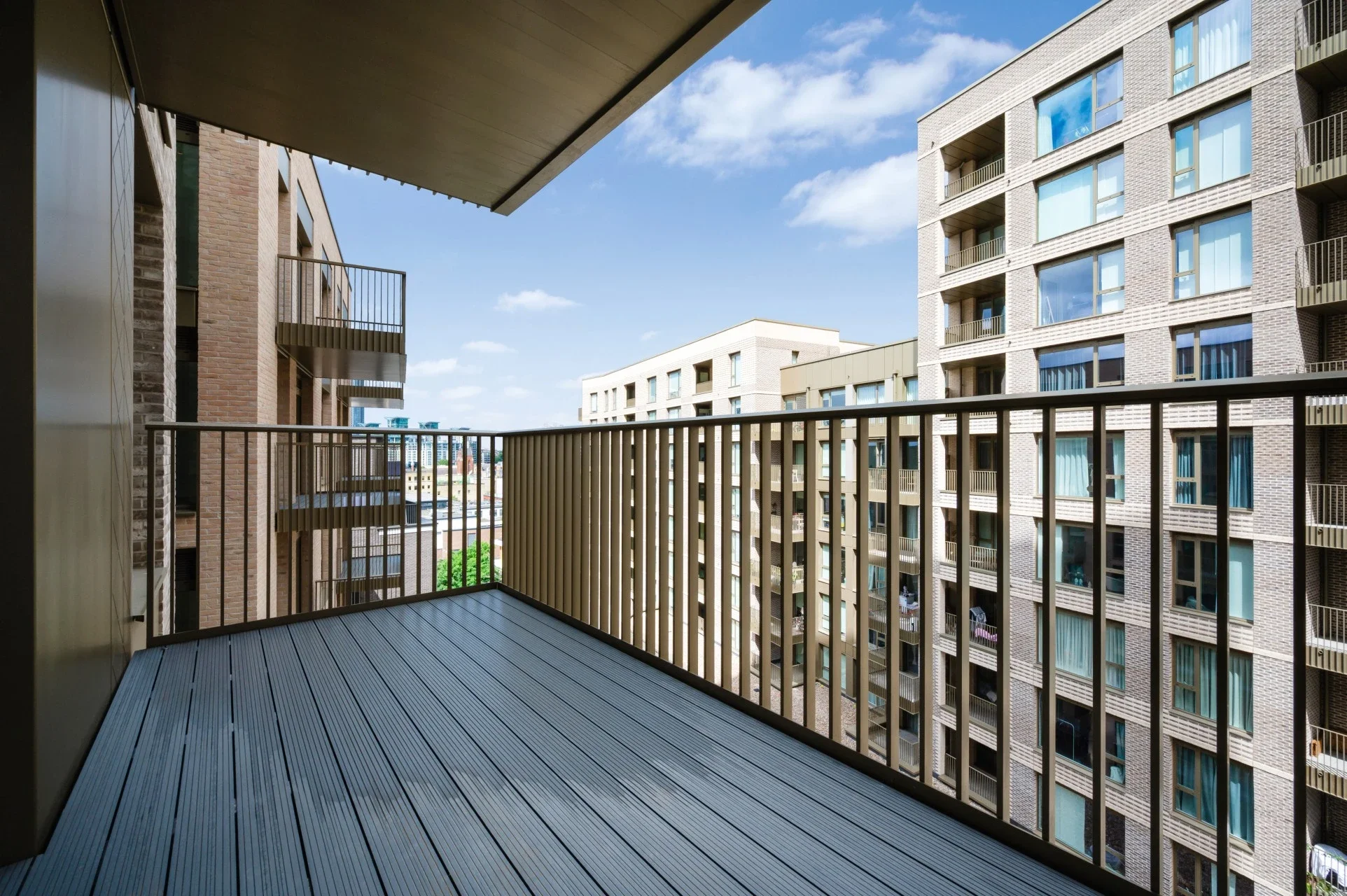 Flat Gasholder Place in Greater London