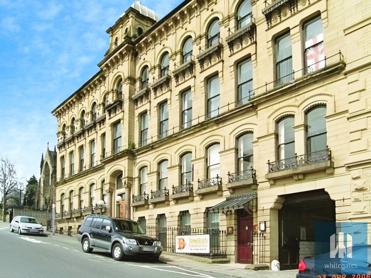 Flat Fitzwilliam Street in Kirklees