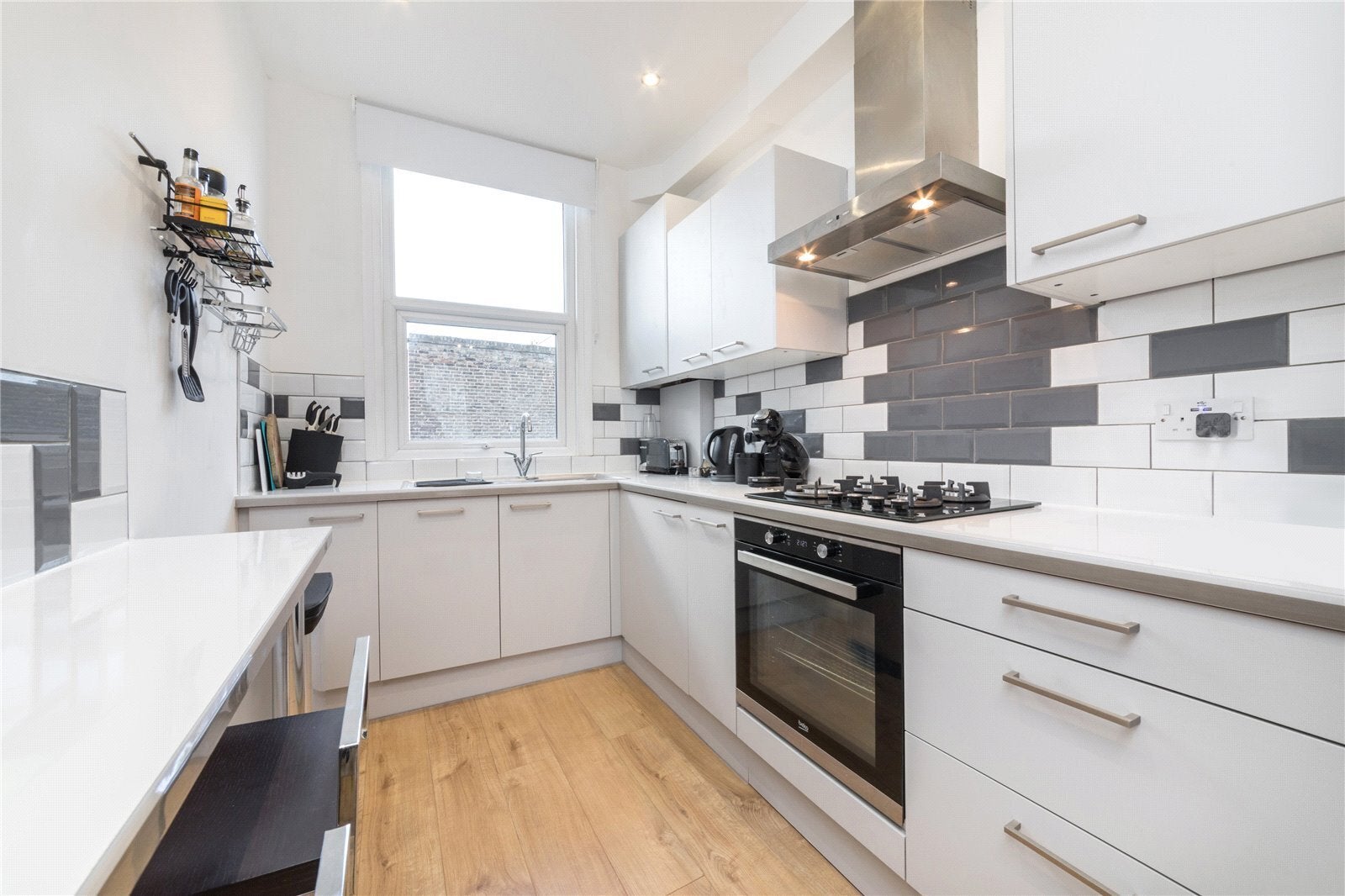 Flat Sussex Way in Greater London
