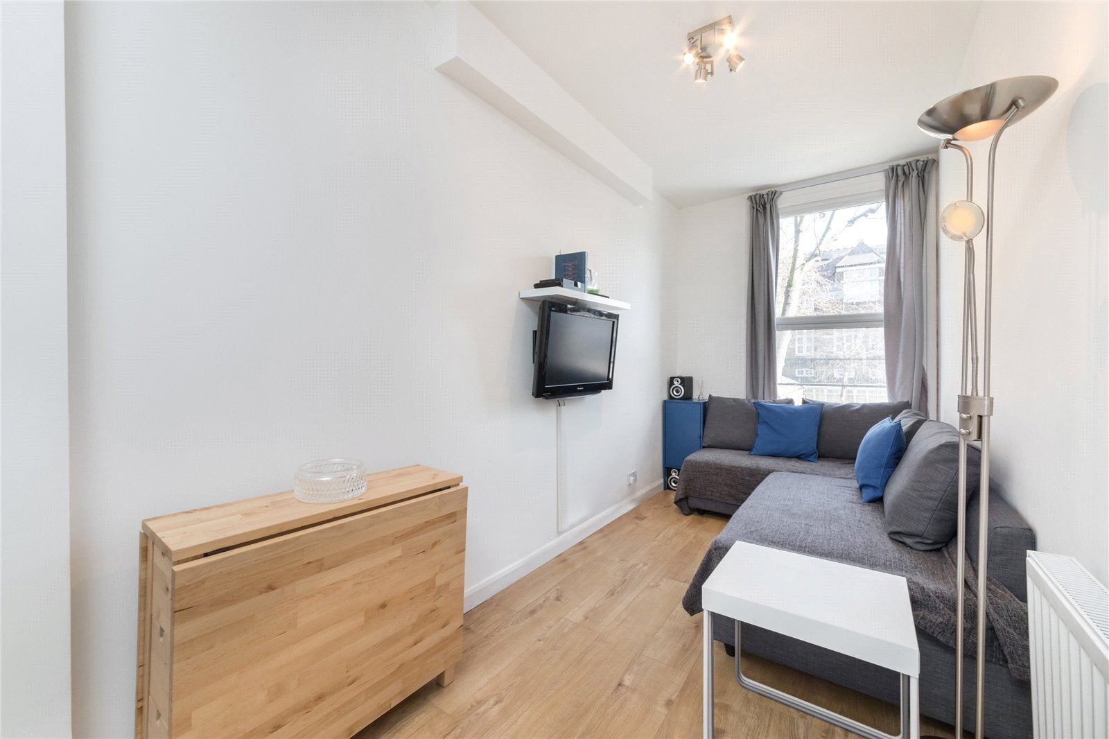 Flat Sussex Way in Greater London