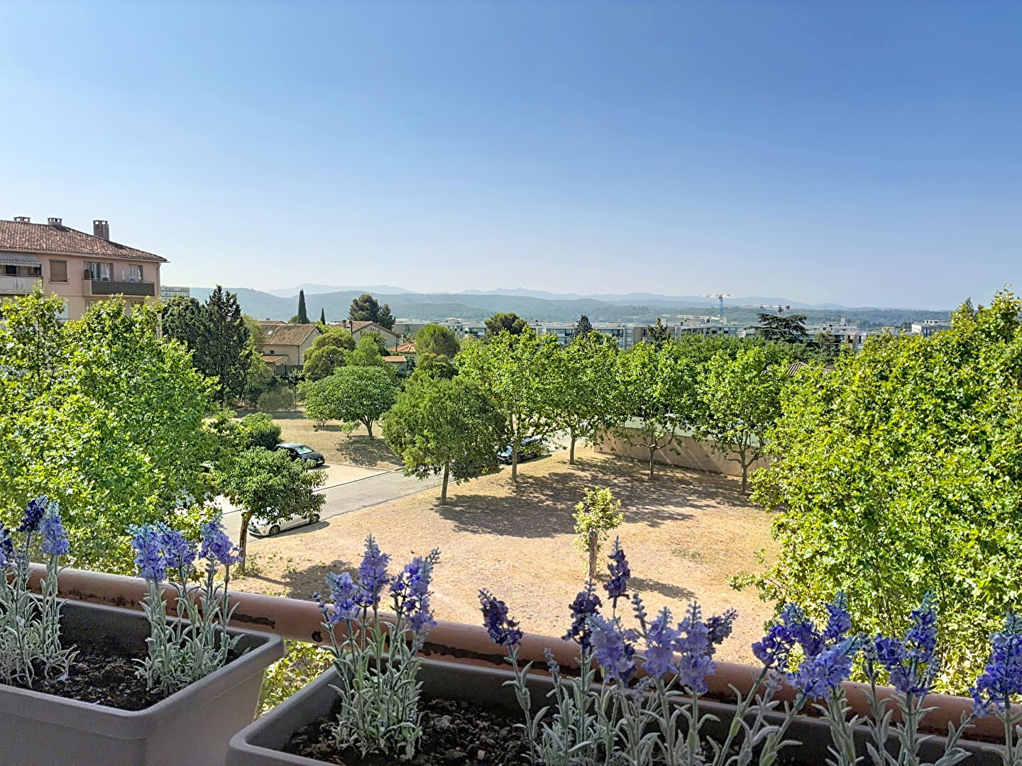 Flat Route de Berre in Aix-en-Provence