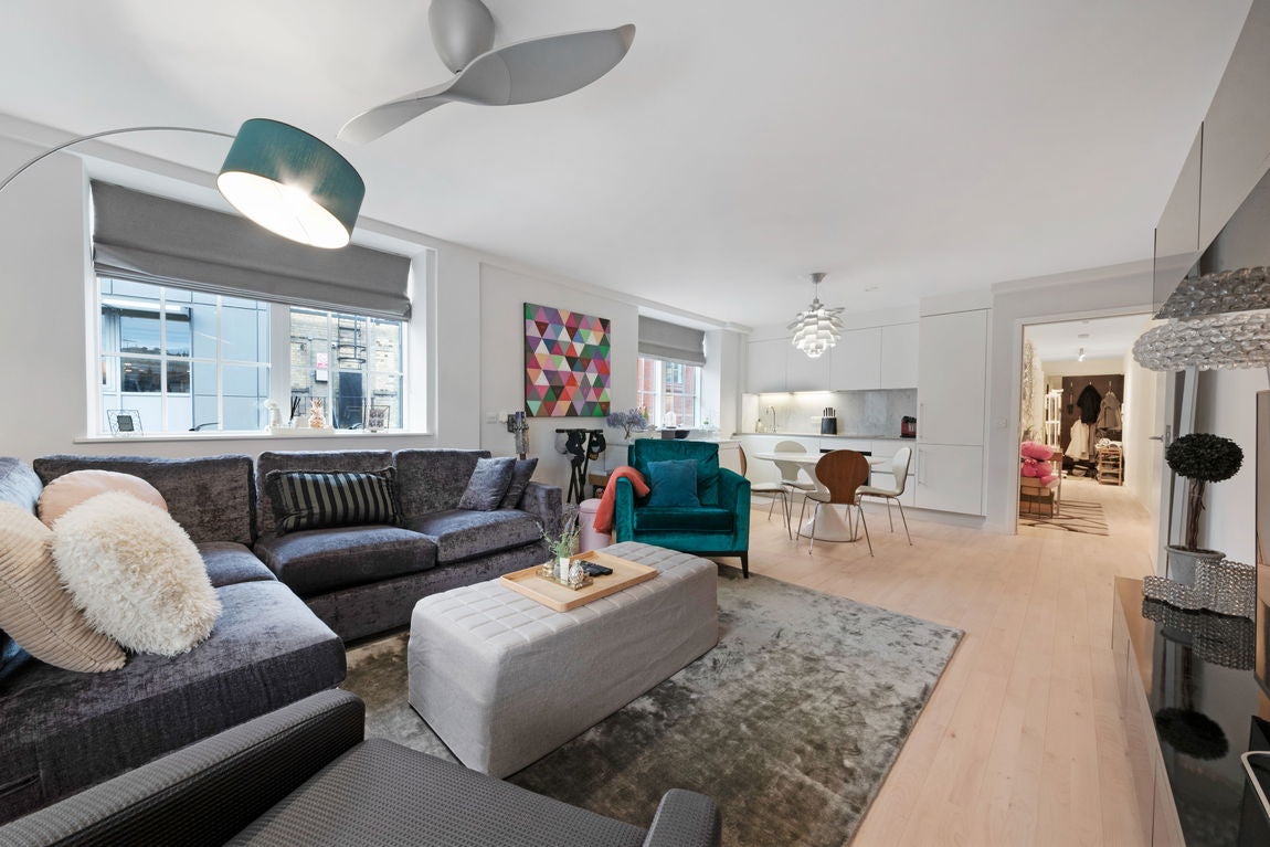 Flat Marshall Street in City of Westminster