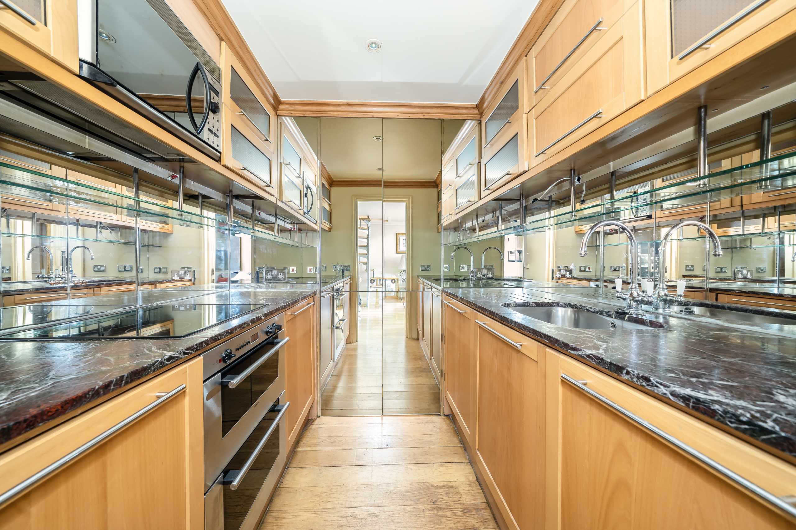 Flat Porchester Square in City of Westminster