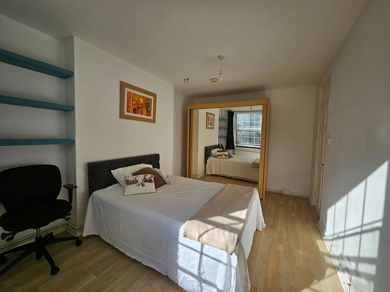 Flat Rydston Close in Greater London