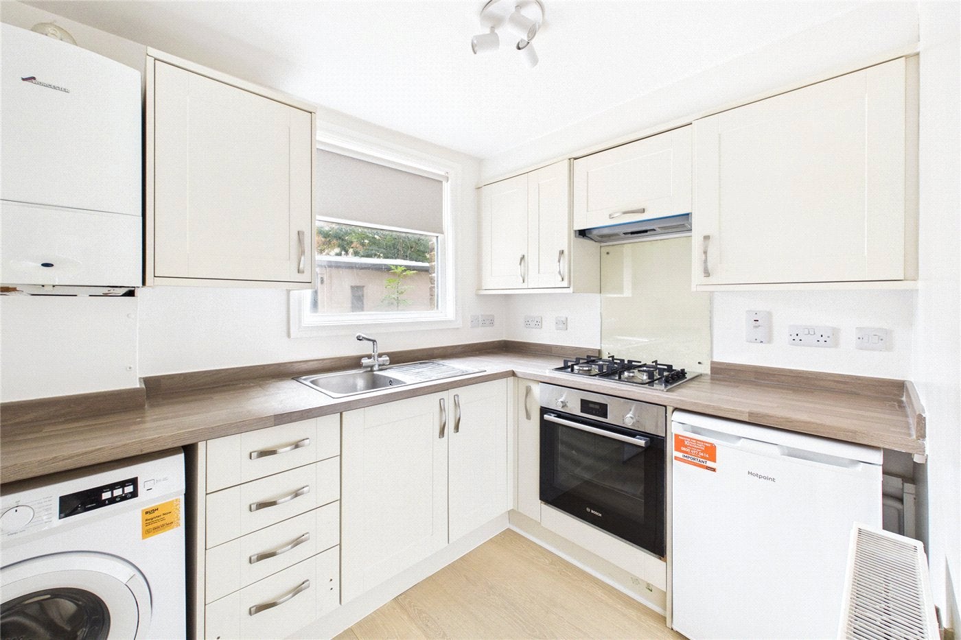 Flat Tankerville Road in Greater London