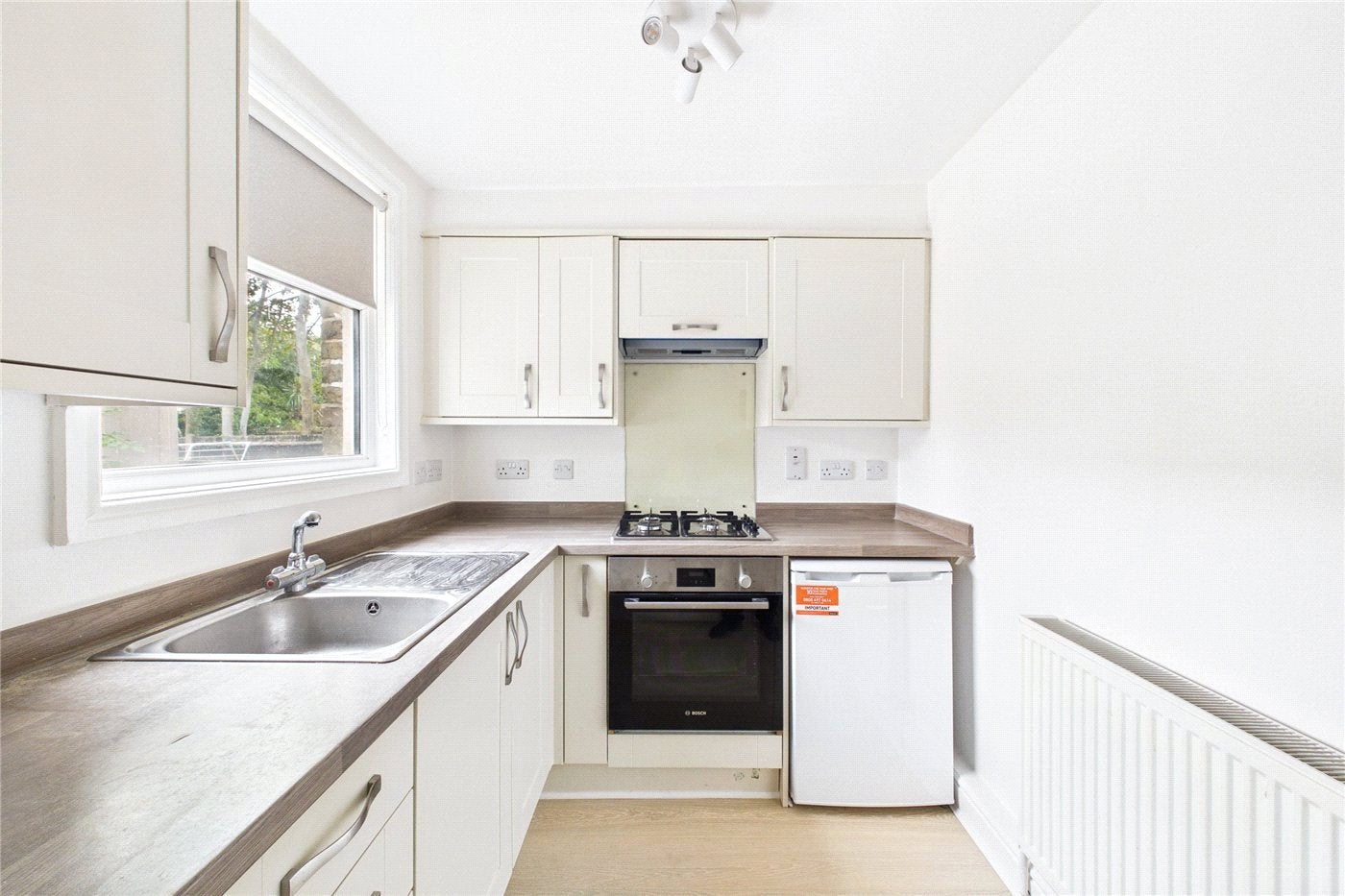 Flat Tankerville Road in Greater London