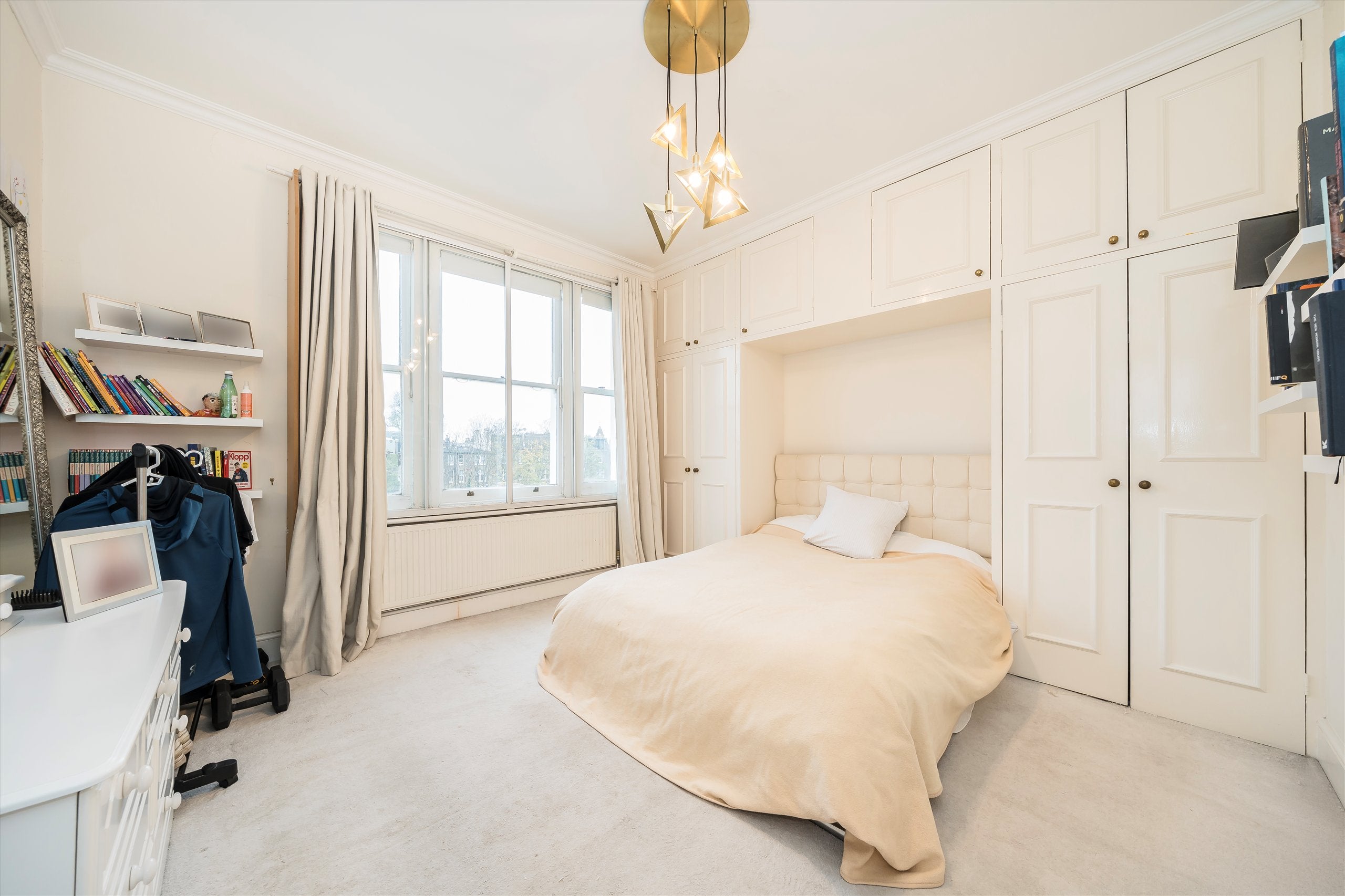 Flat Elsham Road in Greater London