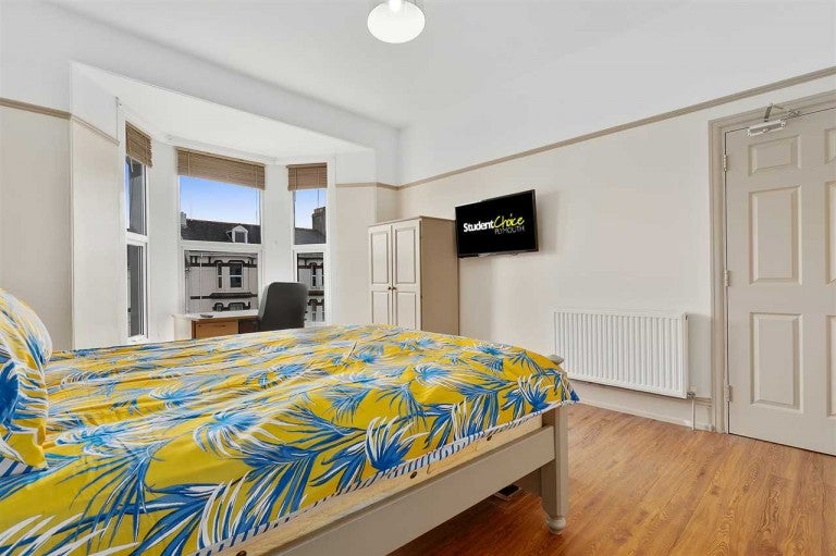 Flat Lisson Grove in Plymouth