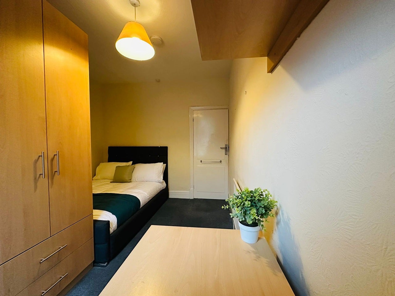 Room Brazil Street in Leicester