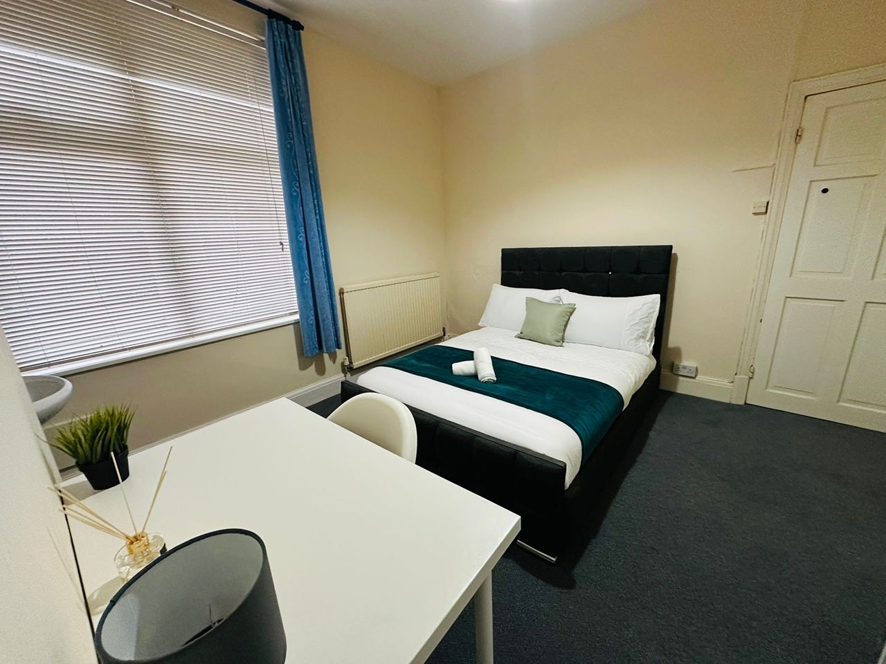 Room Brazil Street in Leicester
