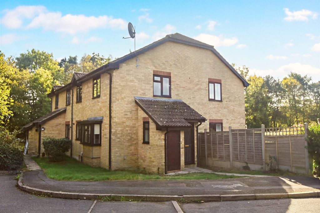 House Longstock Close in Basingstoke and Deane