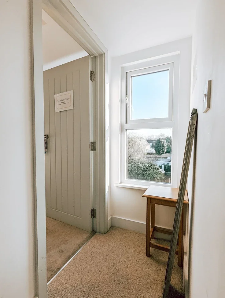 Room Beard Road in Greater London