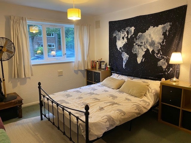 Flat Launceston Drive in Eastleigh