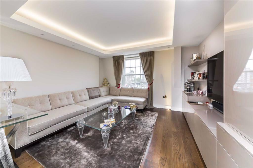 Flat Bryanston Square in City of Westminster