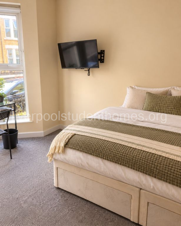 Room Shaw Street in Liverpool