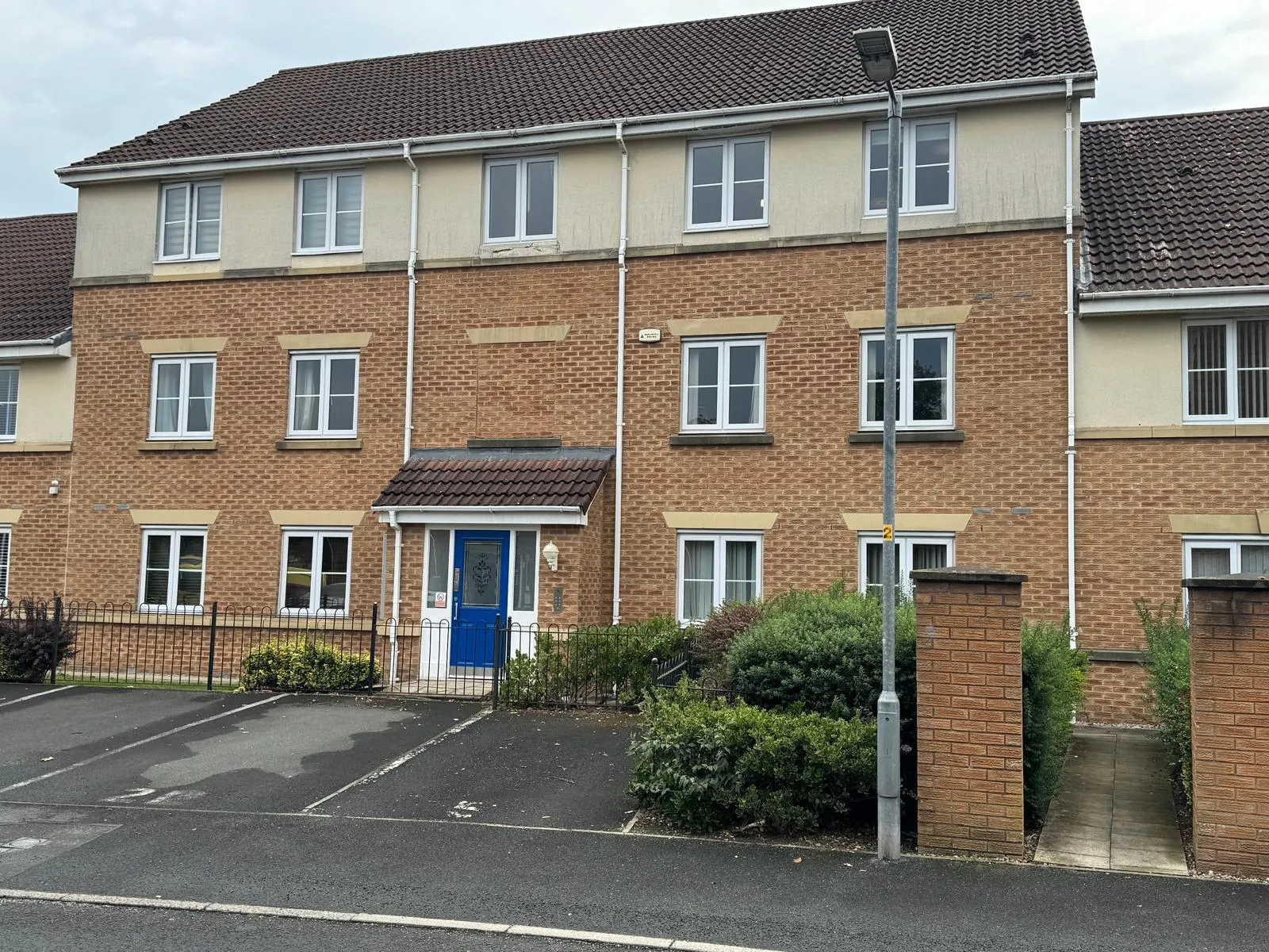 Flat Denbigh Court in Runcorn