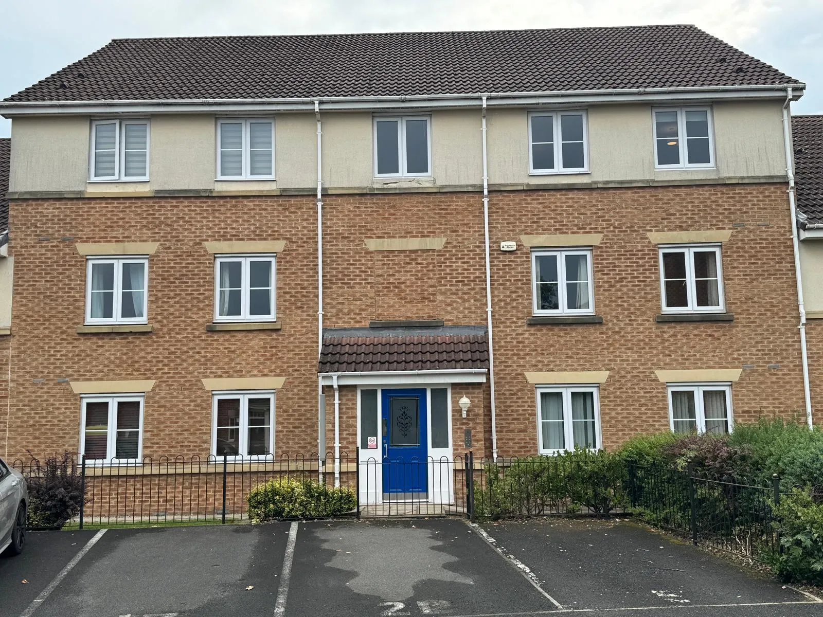 Flat Denbigh Court in Runcorn