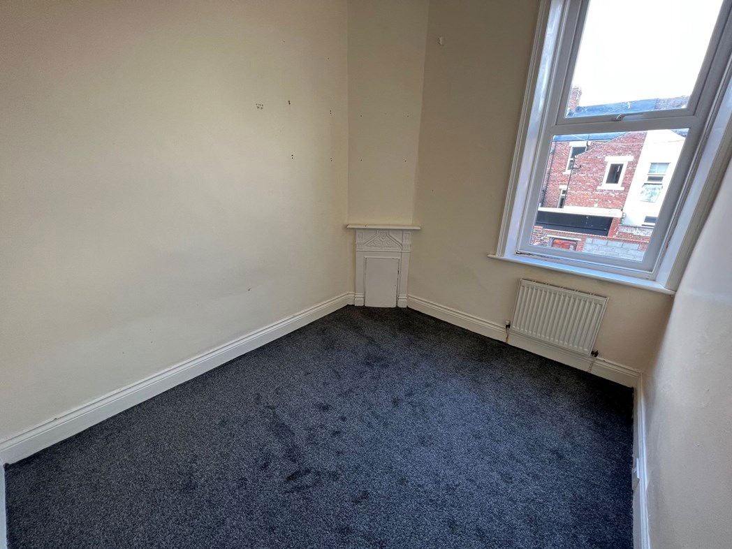 Flat Windsor Terrace in Newcastle upon Tyne