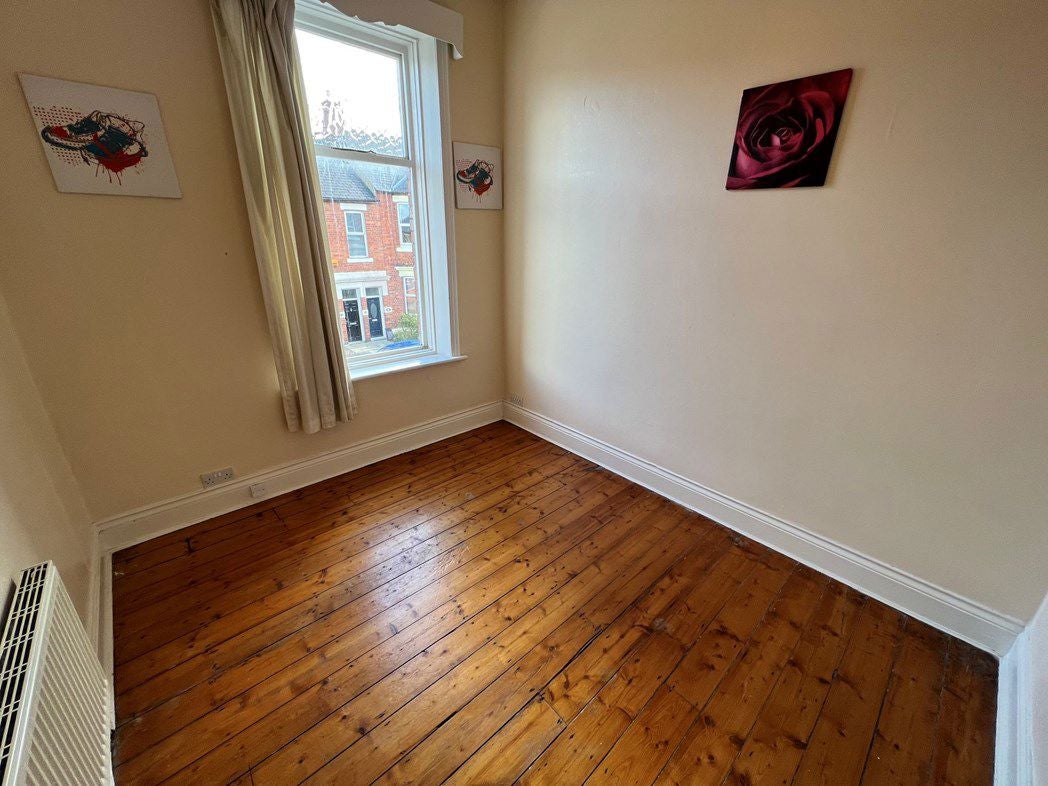 Flat Windsor Terrace in Newcastle upon Tyne