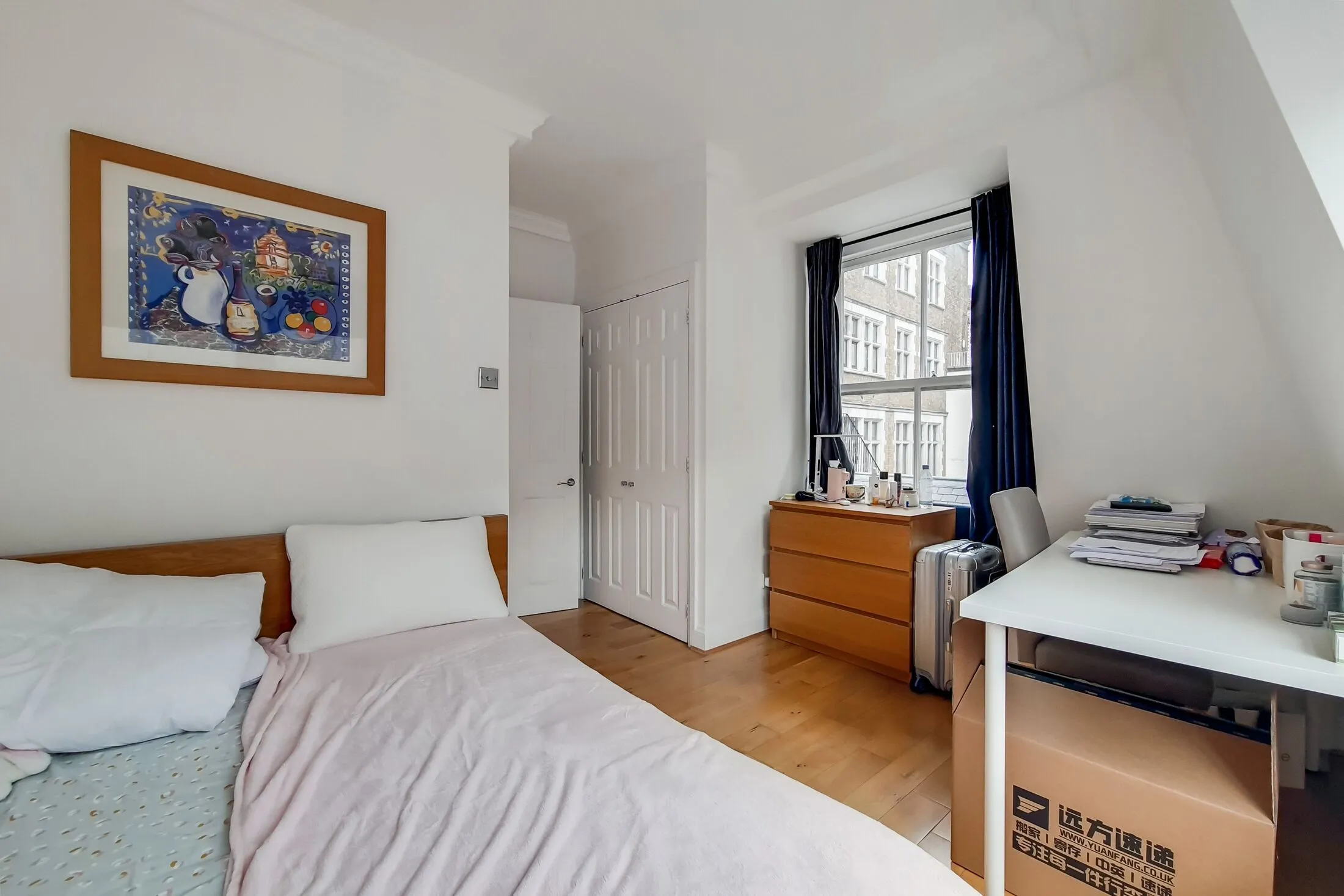 Flat Whitehall in City of Westminster