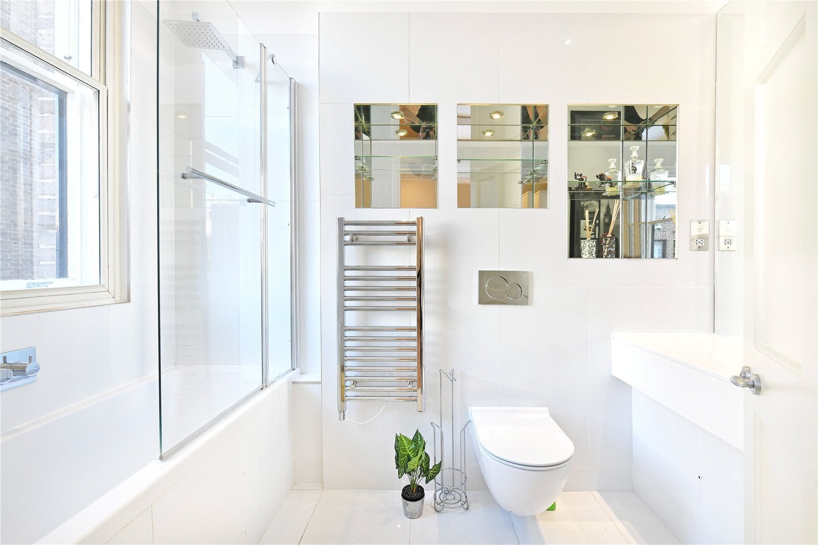 Flat Hyde Park Square in City of Westminster