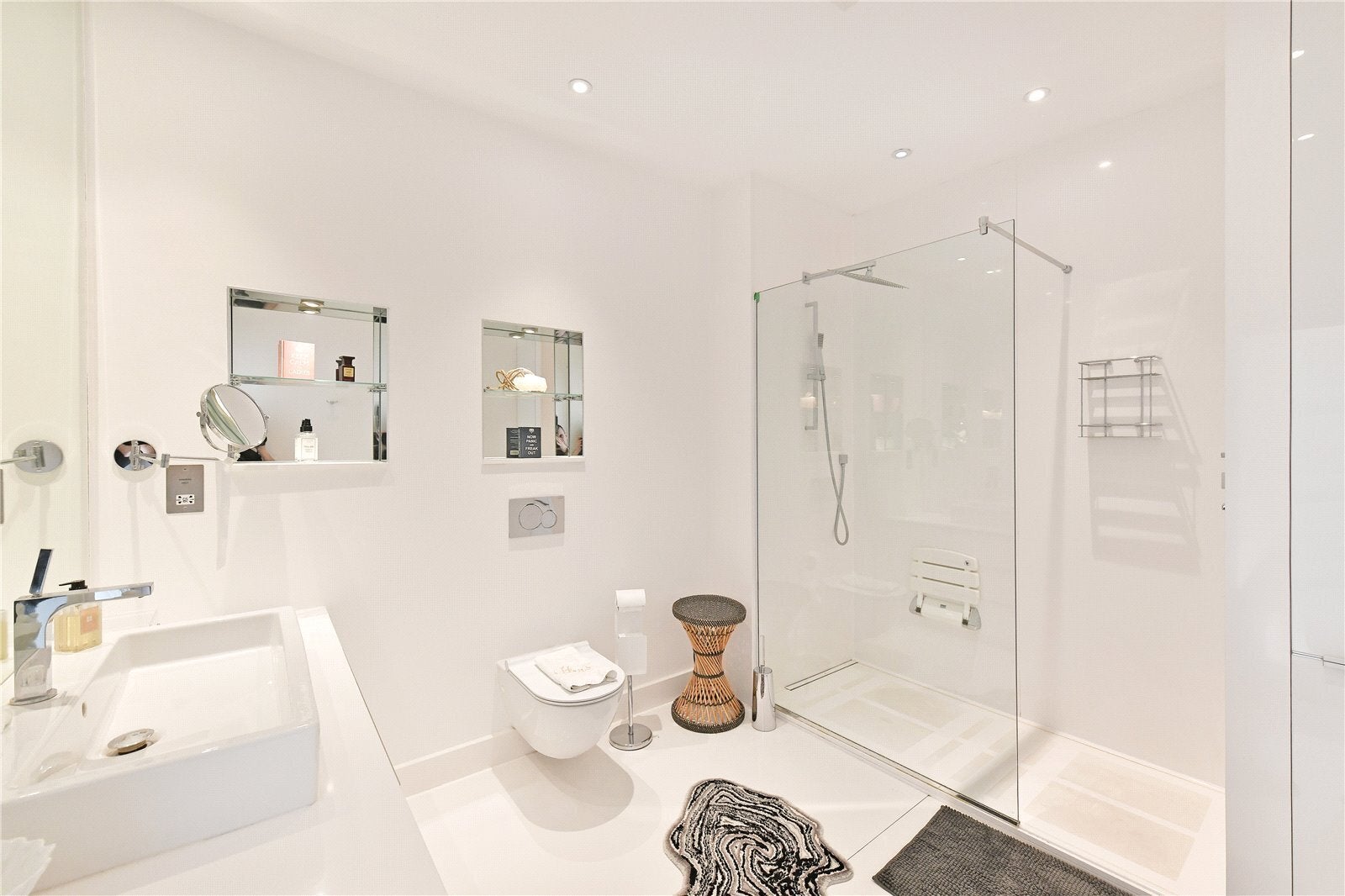 Flat Hyde Park Square in City of Westminster