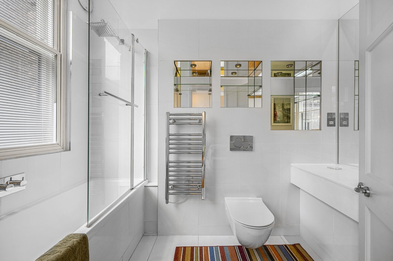 Flat Hyde Park Square in City of Westminster