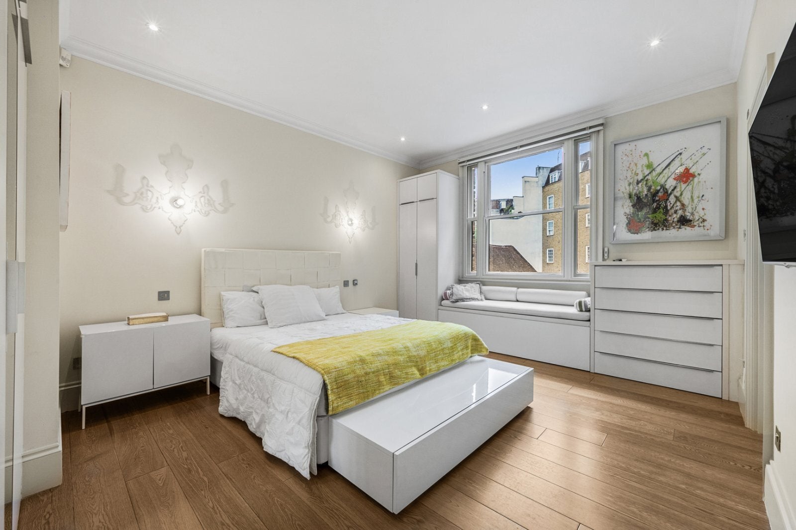 Flat Hyde Park Square in City of Westminster