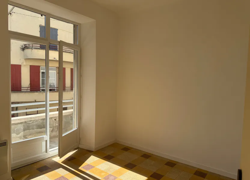 Appartement Rue Pierre Taillant à Pont-Saint-Esprit