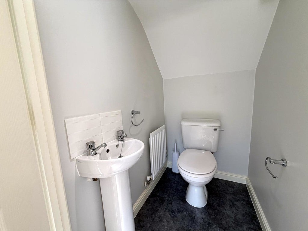 House Drovers Close in East Staffordshire