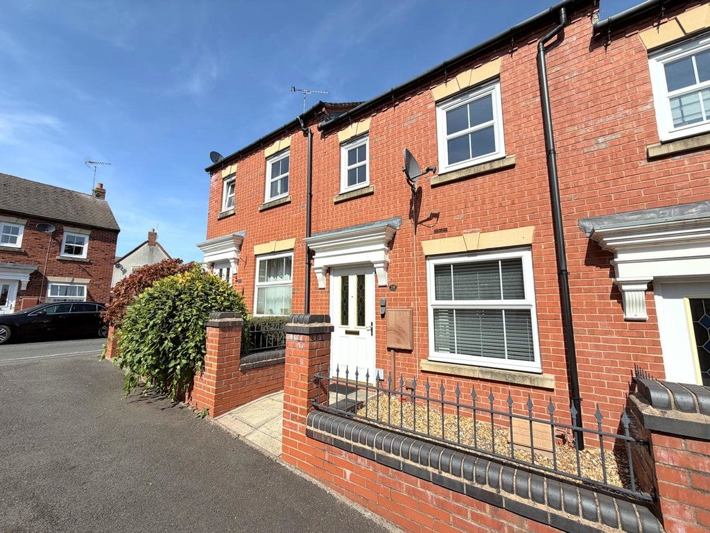 House Drovers Close in East Staffordshire