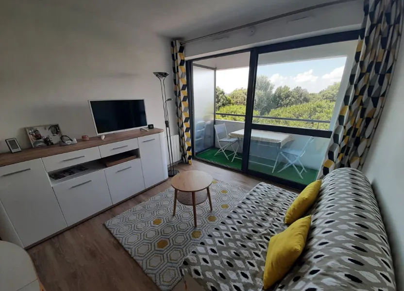 Flat Rue Jean Perrin in La Rochelle