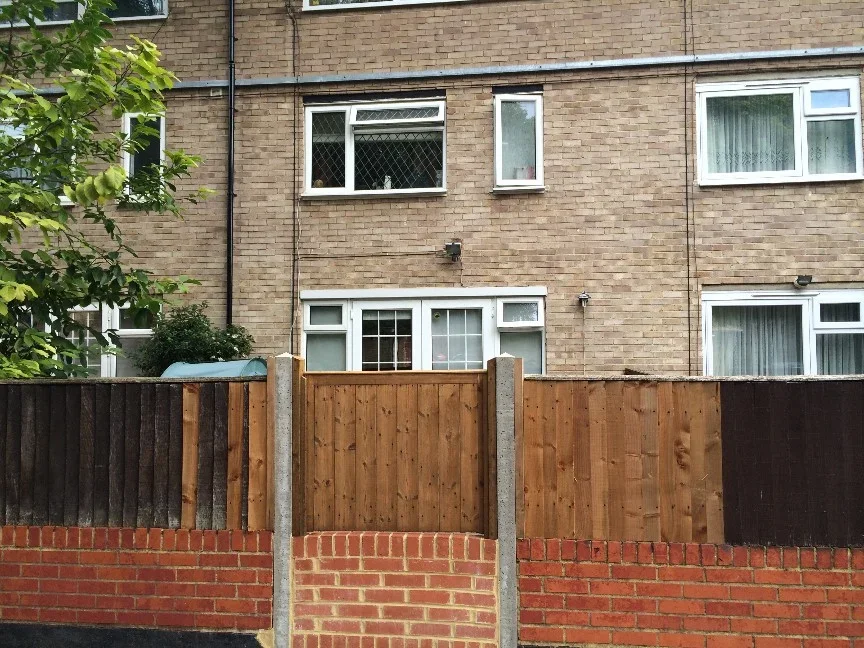 Flat Chase Road in Greater London
