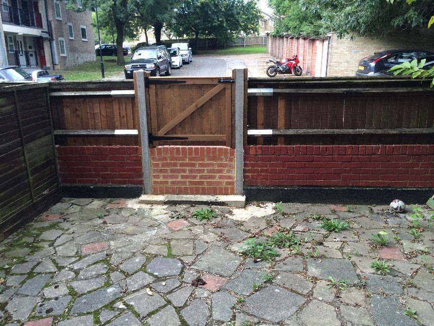 Flat Chase Road in Greater London