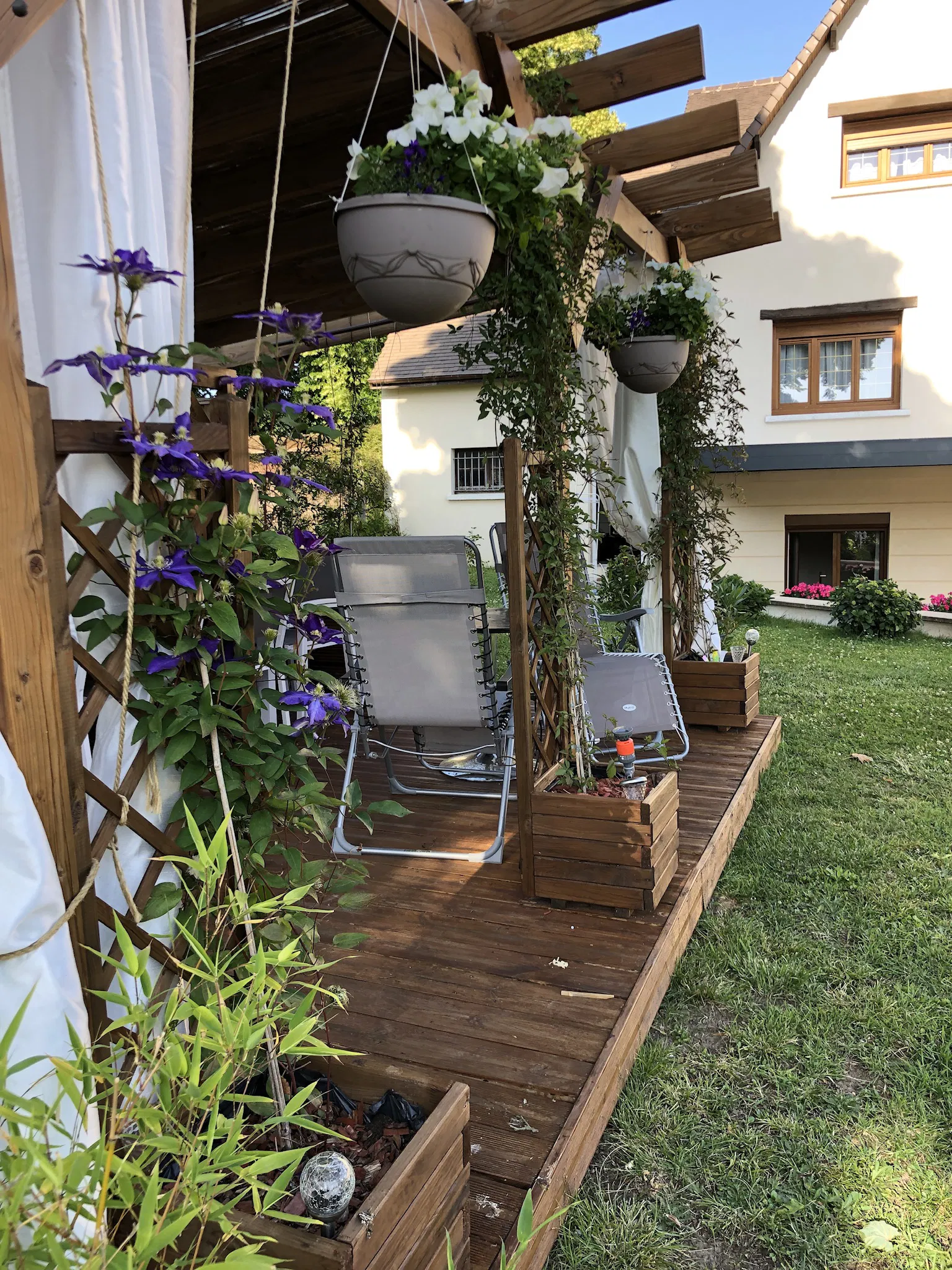 Room Rue de Chartres in Morancez