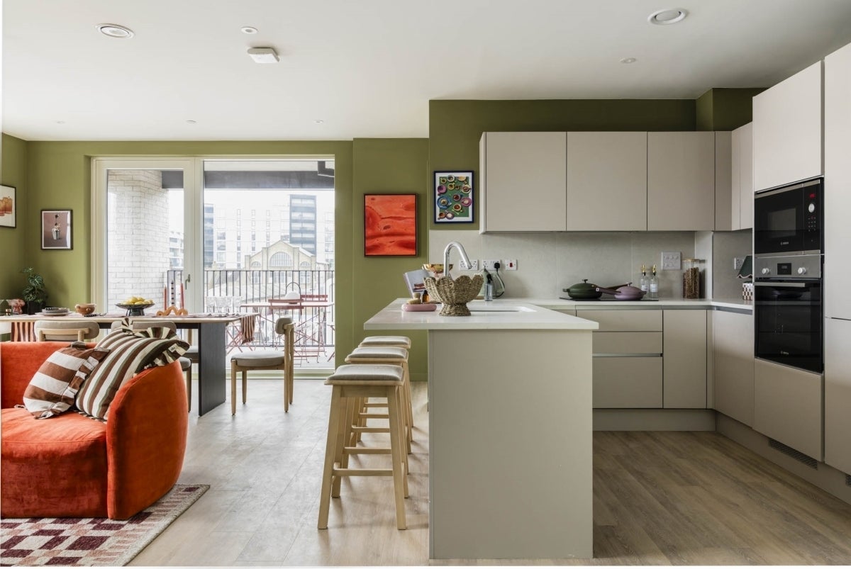 Flat Clayton Road in Greater London