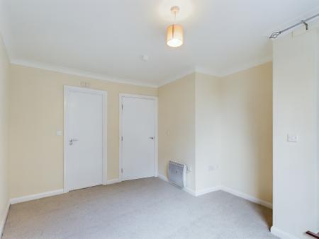 Flat Alençon Link in Basingstoke and Deane