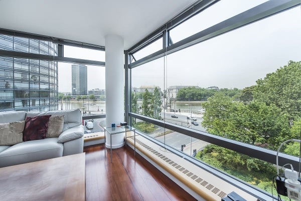 Flat Albert Embankment in London