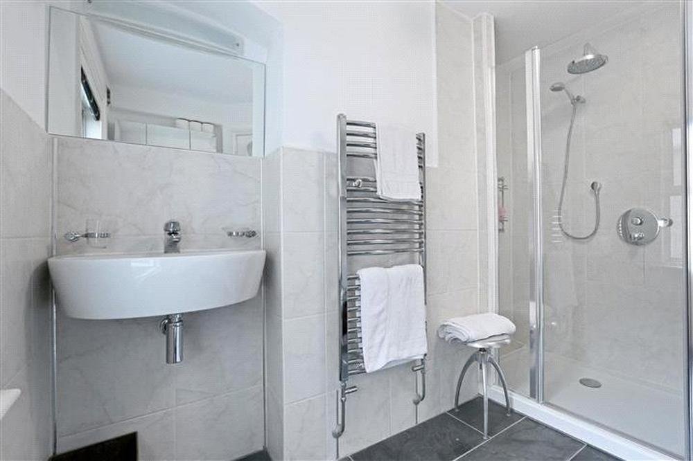 Flat Hertford Street in City of Westminster