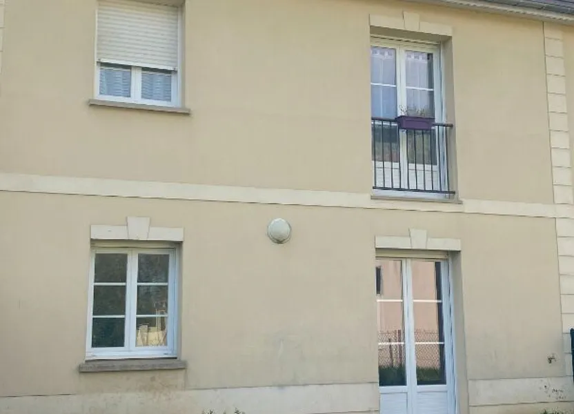 Flat Place du Général de Gaulle in Maignelay-Montigny