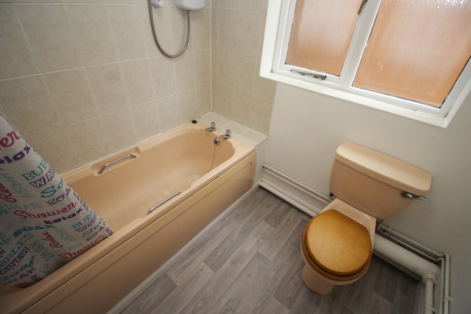 Flat Portland Road in Rushden