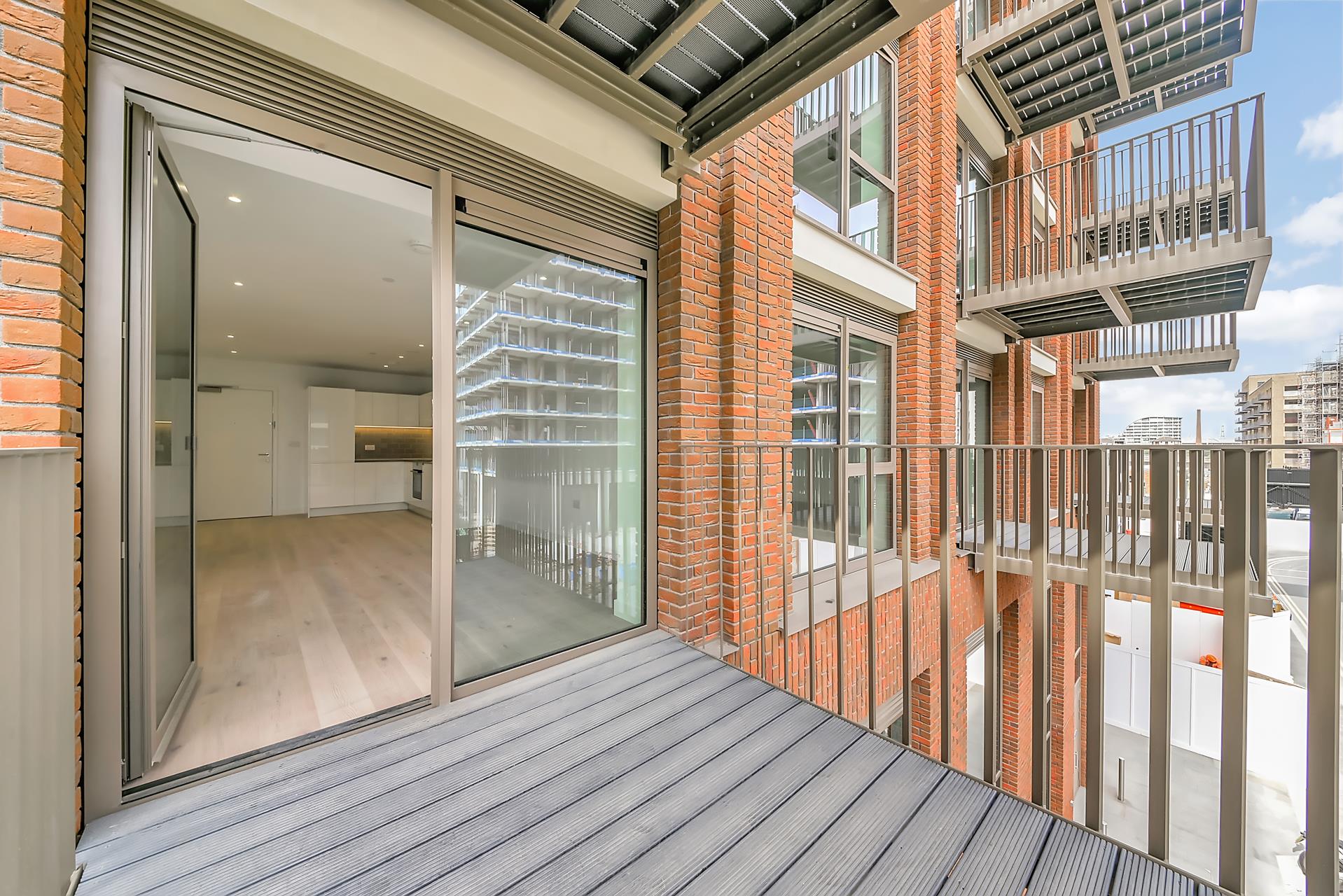 Flat Royal Crest Avenue in Greater London