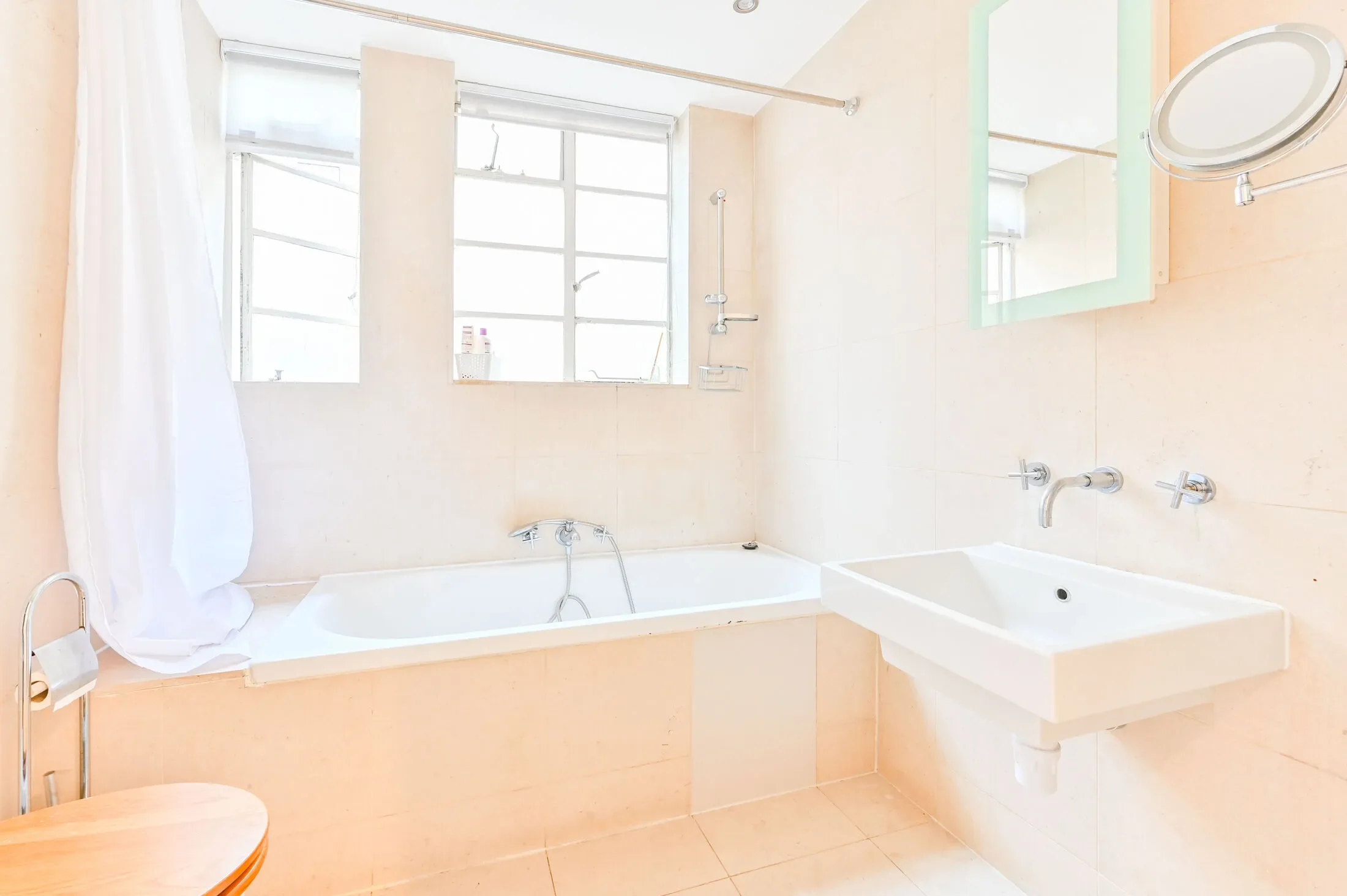 Flat Portman Square in City of Westminster